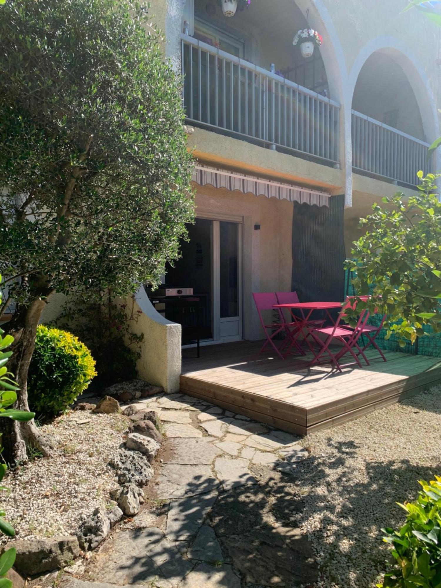 Beau T2 Avec Jardin Frejus Plage Exteriör bild